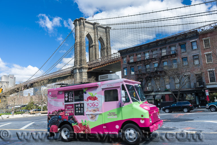 Adsy Bernart photographer travel photography New York Brooklyn Dumbo frozen yogurt