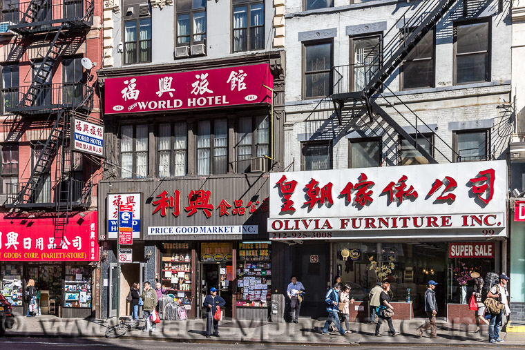 Adsy Bernart photographer travel photography New York Manhatten Chinatown  



 