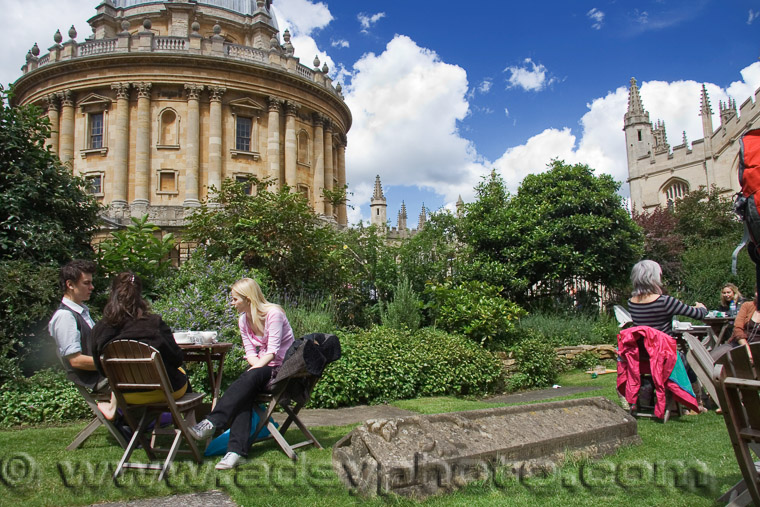 Adsy Bernart Fotograf Reisefotografie Grossbritanien England Oxford Bodleian Library Radcliffe Camera Garden for a Teehouse 