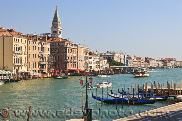 Adsy Bernart Fotograf Reisefotografie venedig biennale kunstausstellung italien 2011 Blick auf Campanile und Dogenpalast am Canale Grande
 